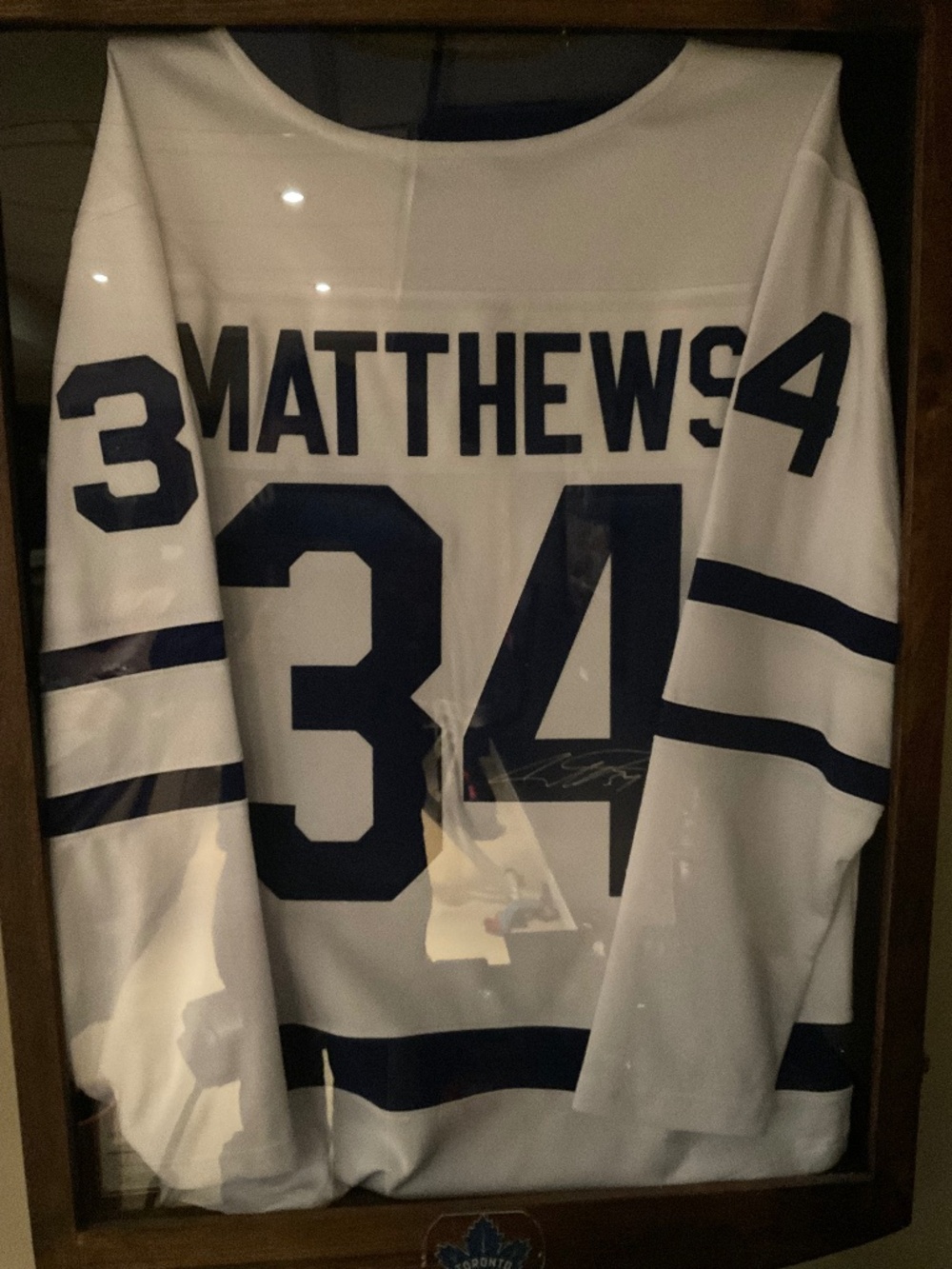Auston Matthews signed Fanatics White COA Fanatics Toronto Maple Leafs L large